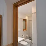 לינה וארוחת בוקר Nicole House