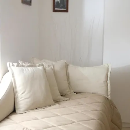 Nicole House 3*