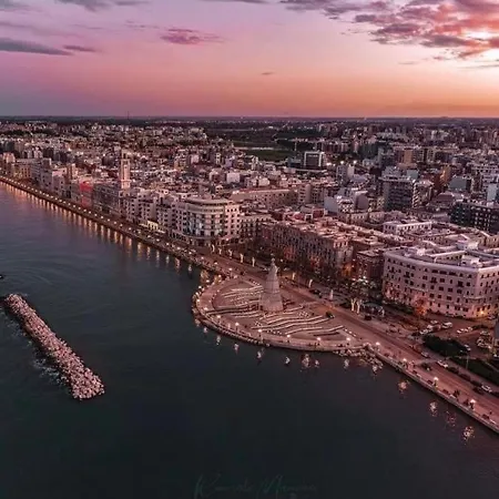 Nicole House Bed and Breakfast 4*